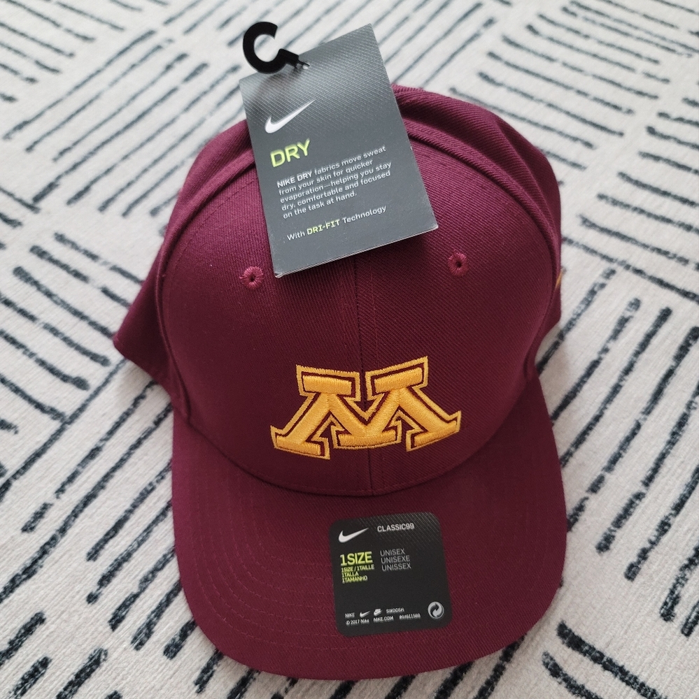 NWT Minnesota Gophers hat